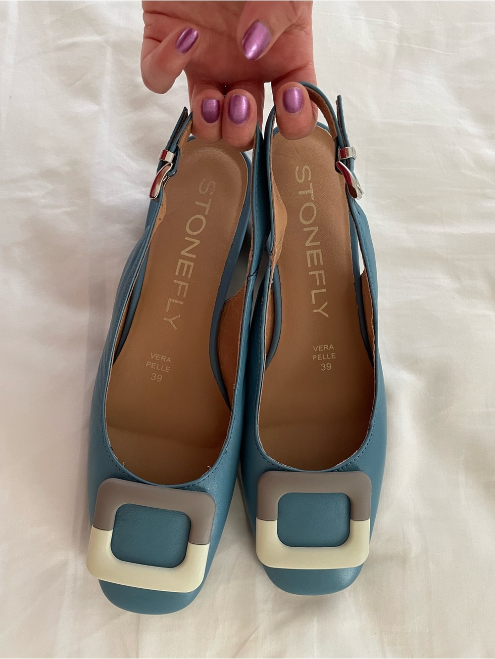 Blue Leather Slingback Flats with Decorative Buckle s39 new without tag